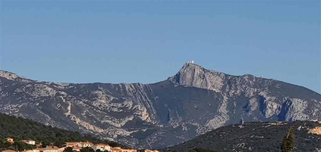 Villa T3 A 10' De Cassis - Piscine Privee Et Cuisine D'Ete Exterieure Carnoux-en-Provence Dış mekan fotoğraf