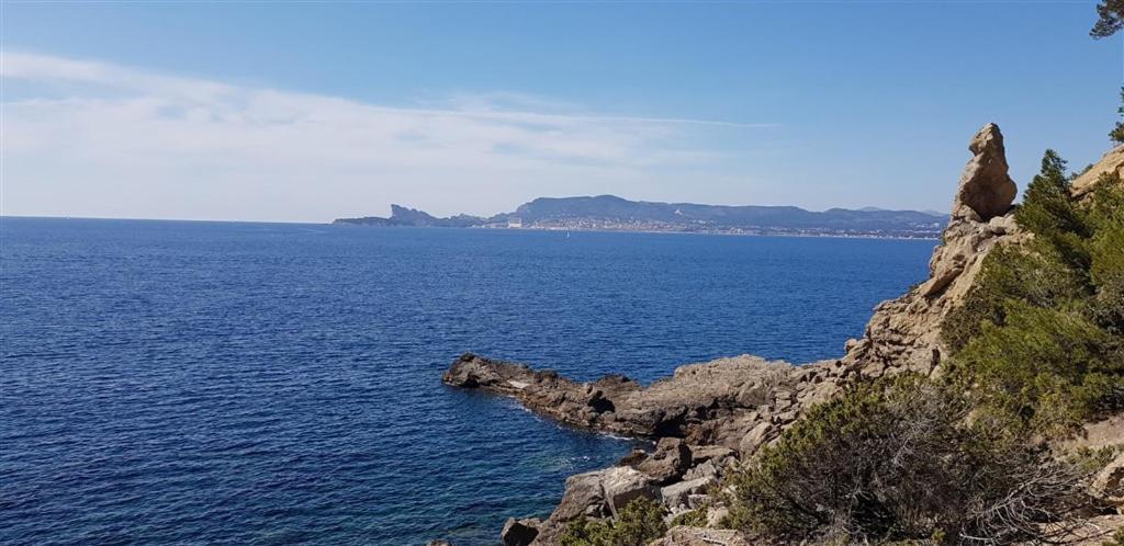 Villa T3 A 10' De Cassis - Piscine Privee Et Cuisine D'Ete Exterieure Carnoux-en-Provence Dış mekan fotoğraf