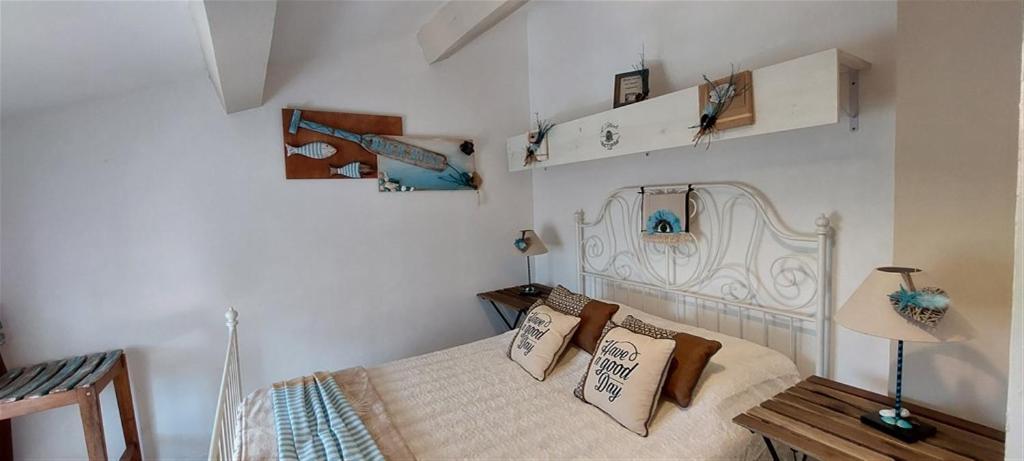 Villa T3 A 10' De Cassis - Piscine Privee Et Cuisine D'Ete Exterieure Carnoux-en-Provence Dış mekan fotoğraf